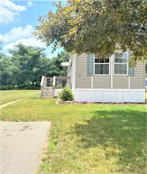 33 Circle Dr, Windham, CT 06256