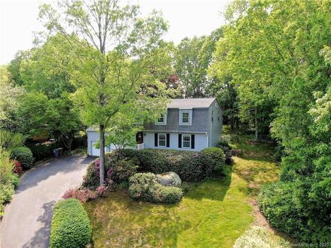 30 Sleepy Hollow Rd, East Lyme, CT 06357