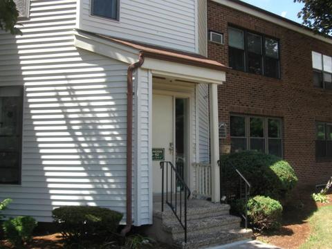 92 Wellington Dr #92, Farmington, CT 06032