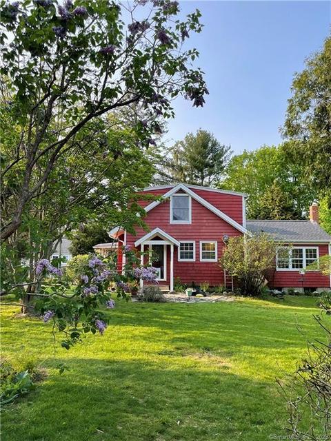 2 Ivy Rd, Stonington, CT 06378