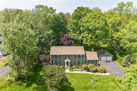 35 Jefferson Dr, Ridgefield, CT 06877