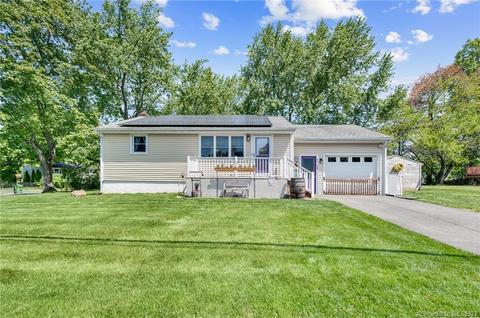 49 Rockledge Dr, Meriden, CT 06450
