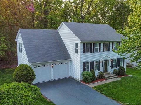 19 Barberry Ct, Milford, CT 06460