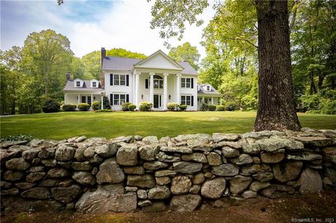 67 Strawberry Hill Rd, Madison, CT 06443