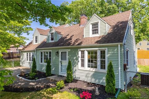 10 Vista Rd, North Haven, CT 06473