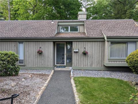 118 Heritage Vlg #A, Southbury, CT 06488