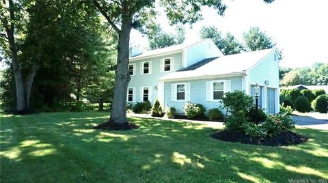 422 River St, Windsor, CT 06095