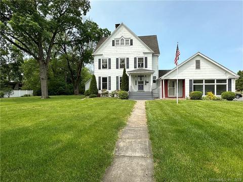 40 Center St, Windsor Locks, CT 06096