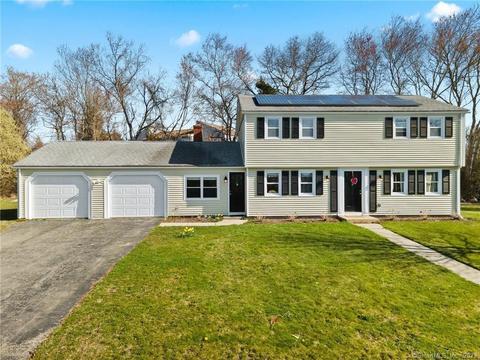 155 Sakonnet Blvd, Narragansett, RI 02882