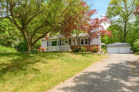 101 Webster St, Farmington, CT 06032