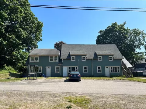 41 W Main St, Sprague, CT 06330