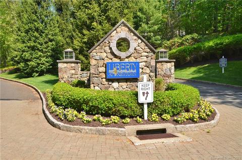 79 Suzie Dr #79, Newtown, CT 06470 | 33 Photos | MLS #170570670 - Movoto