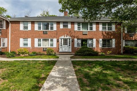 87 Shadow Ln #A2, West Hartford, CT 06110