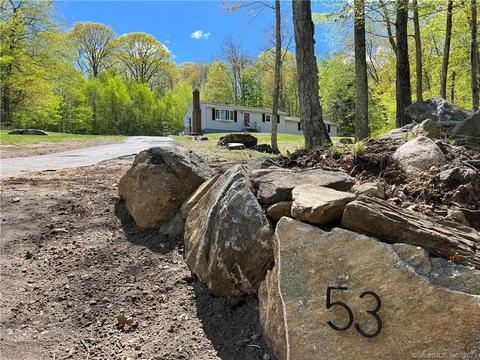 53 Beacon Rd, Bethany, CT 06524