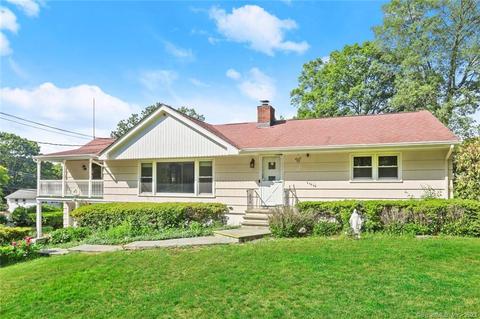 11 Steppingstone Pl, Norwalk, CT 06850