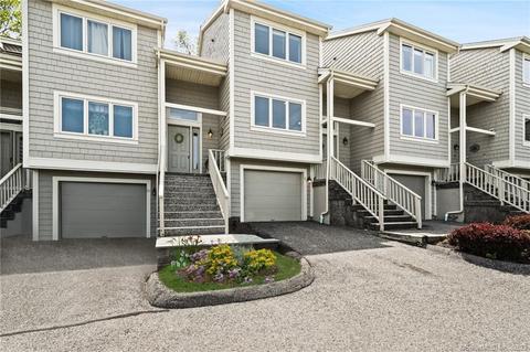 11 Boulevard Dr #5-22, Danbury, CT 06810