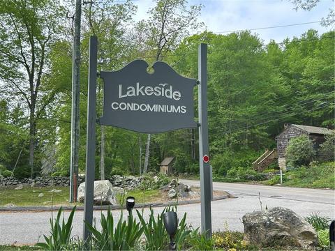 12 Lakeside Dr #M, Ledyard, CT 06339