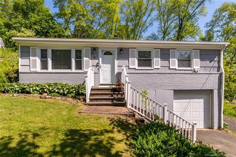 6 Pleasant Dr, Danbury, CT 06811