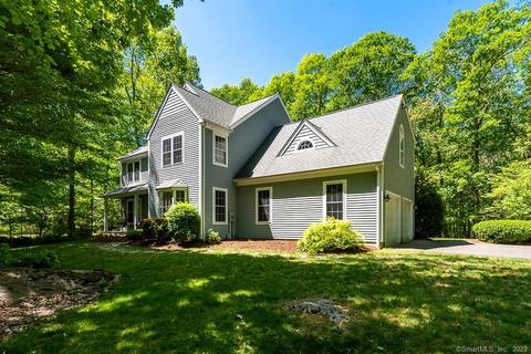 6 Lonicera Ct, Old Lyme, CT 06371