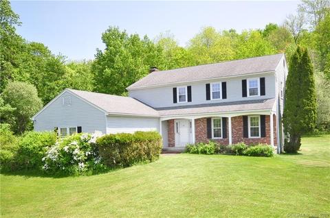 7 Maplewood Dr, New Milford, CT 06776