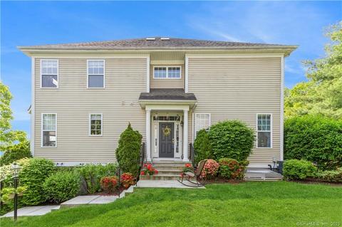 17 Crestview Ln #17, Danbury, CT 06810