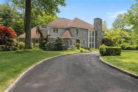 912 Rock Rimmon Rd, Stamford, CT 06903