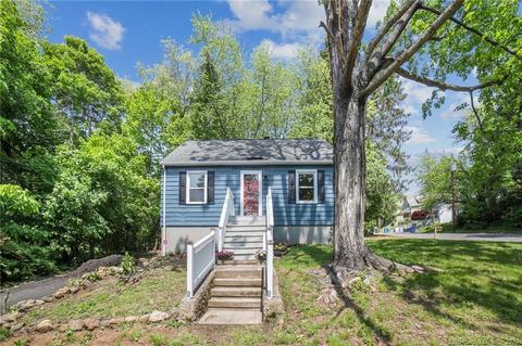 21 Bristol Ave, Waterbury, CT 06708