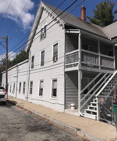 150 High St, Sprague, CT 06330