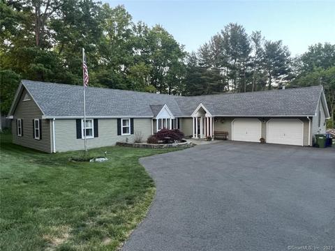 980 East St, Middletown, CT 06457