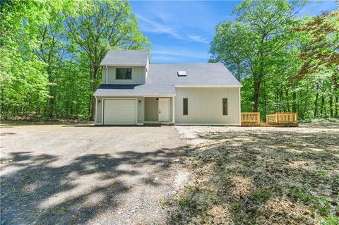 902 Old Waterbury Rd, Southbury, CT 06488