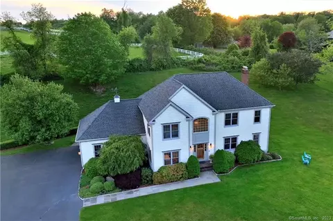 10 Hundred Acres Rd # a, Newtown, CT 06470