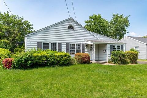 44 Sutton Dr W, Stamford, CT 06906