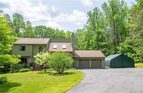 20 Southeast Trl, Brookfield, CT 06804