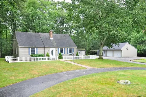 41 Michael Ln, Ledyard, CT 06339