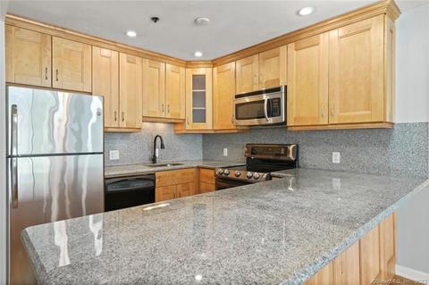 1633 Washington Blvd #1F, Stamford, CT 06902