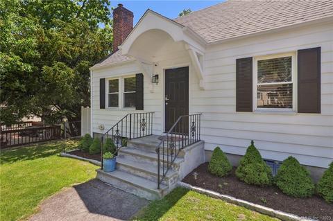 14 Peak St, Stamford, CT 06905