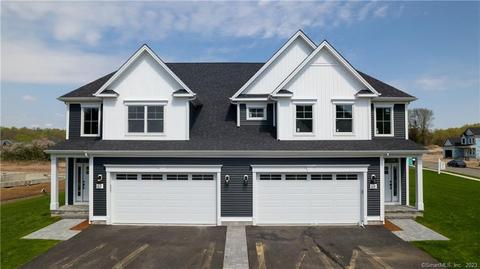 69 Oakwood Circle Cir #22, Plainville, CT 06062