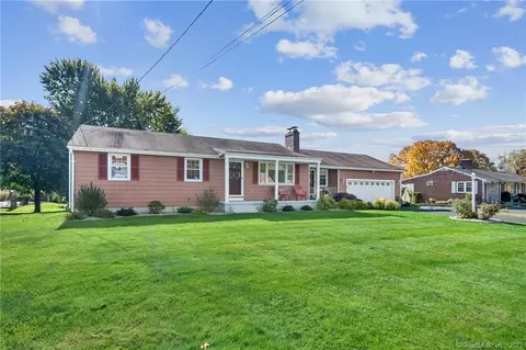 49 New Britain Ave, Newington, CT 06111