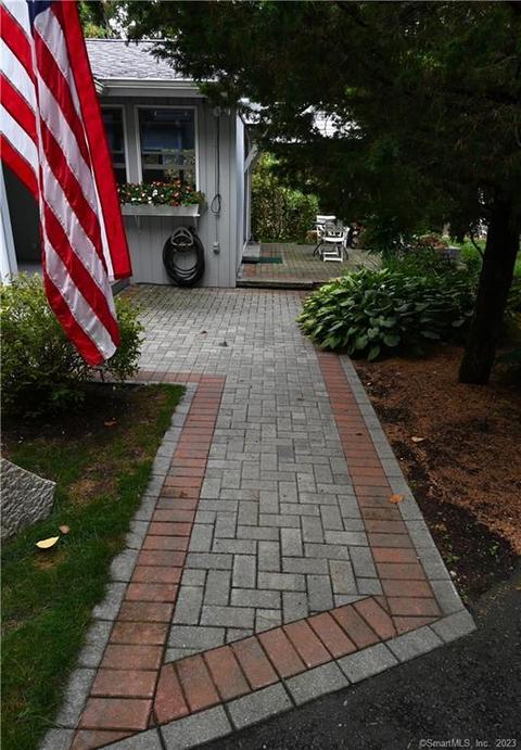1 Cedar Ln, Barkhamsted, CT 06063