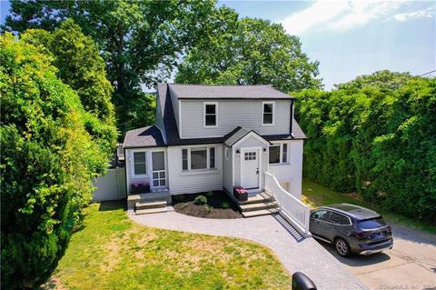 160 River Rd, Shelton, CT 06484
