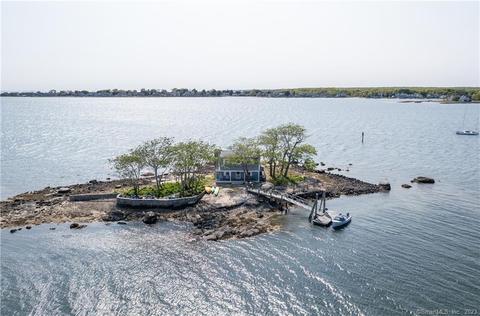 1 Mouse Is, Groton, CT 06340