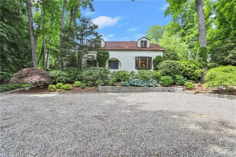 49 Evergreen Ave, Westport, CT 06880
