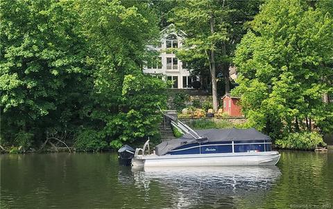 67 Cedar Dr, Danbury, CT 06811