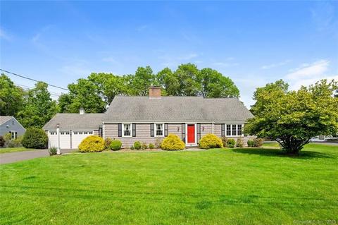 22 Claybar Dr, West Hartford, CT 06117