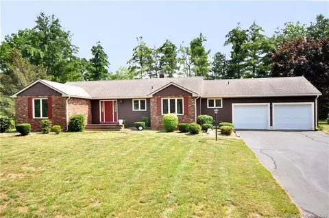 93 Kendrick Ln, Windsor, CT 06095