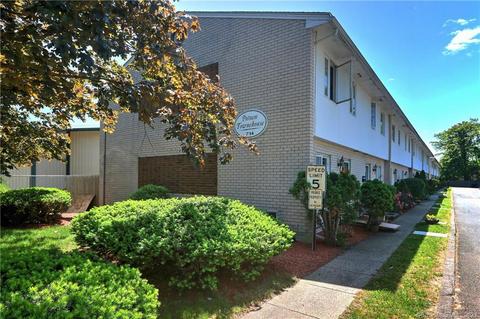 714 Newhall St #3, Hamden, CT 06518
