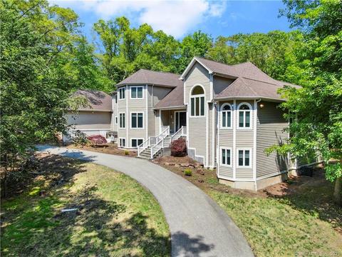 155 Chestnut Ln, Hamden, CT 06518 photo 1