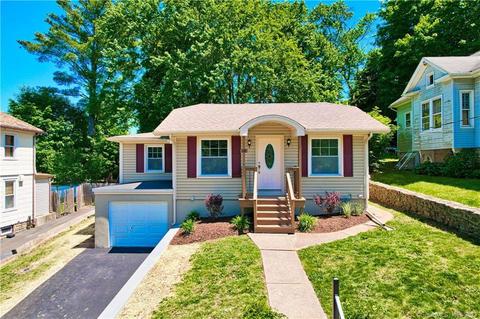 118 Columbus Ave, Meriden, CT 06451