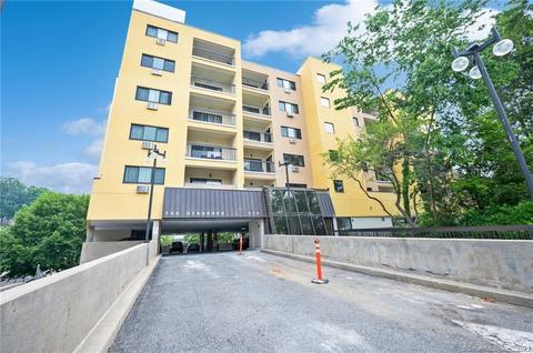970 Hope St #4C, Stamford, CT 06907