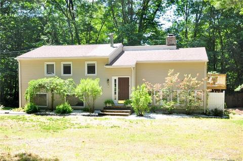 1 Hemlock Rd, Granby, CT 06035